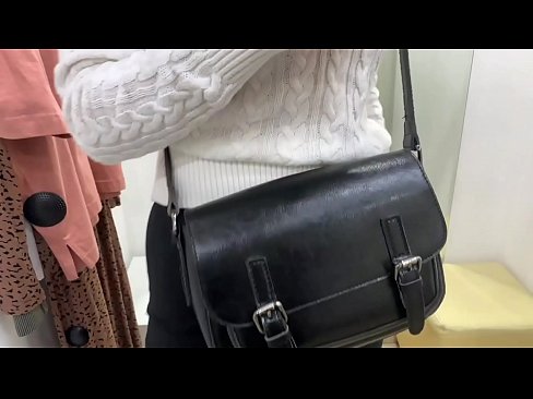 ❤️ Javna masturbacija mlade kučke FeralBerry sa dildom u sobi za provjeru Porno video kod nas bs.bsglass.ru