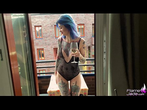 ❤️ Sjajna djevojka sisa gutljajem i strastveno jebe pod otvorenim nebom Porno video kod nas bs.bsglass.ru